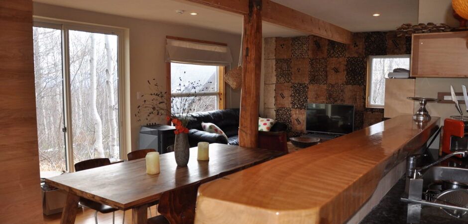 3-Bedroom Chalet with Private Onsen in Niseko, Hokkaido - Thumbnail 4