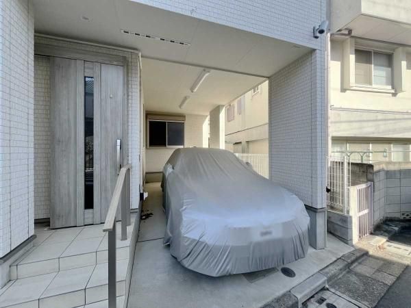 3-Story House with 2 Kitchens in Nerima, Tokyo - Thumbnail 4