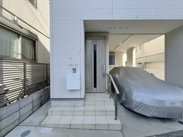 3-Story House with 2 Kitchens in Nerima, Tokyo - Thumbnail 3