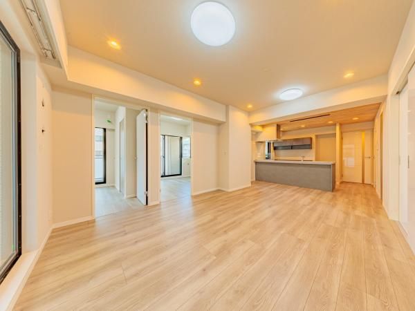 74.39m² 3LDK+S Apartment in Chuo-ku, Tokyo - Thumbnail 3