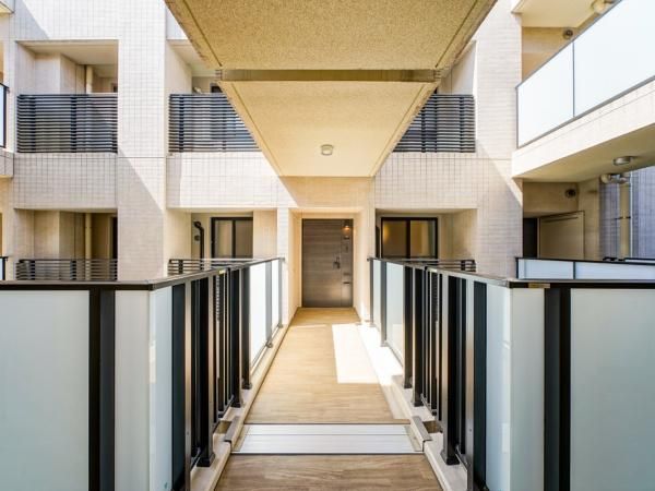 3LDK Apartment for Sale in Hiyoshi, Yokohama - Thumbnail 2