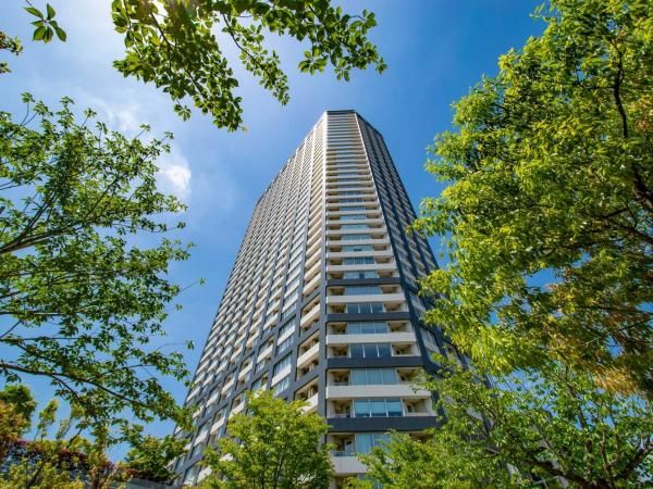 2LDK Apartment for Sale in Shinjuku, Tokyo | The Center Tokyo - Thumbnail 2