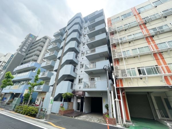 2DK Apartment for Sale in Adachi-ku, Tokyo with South Balcony - Thumbnail 2