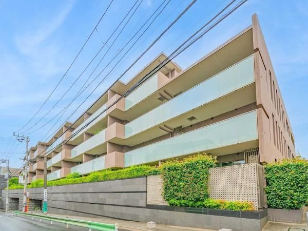 2LDK Apartment for Sale in Kami-Meguro, Meguro - Thumbnail 4