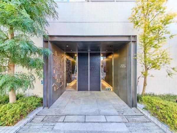 2LDK Apartment for Sale in Shinjuku, Tokyo - 58m2 - Thumbnail 2