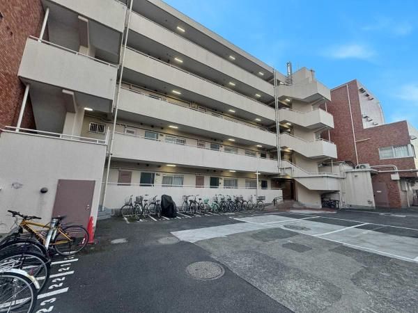 3LDK Apartment for Sale in Totsuka, Yokohama - 62.64m2 - Thumbnail 3