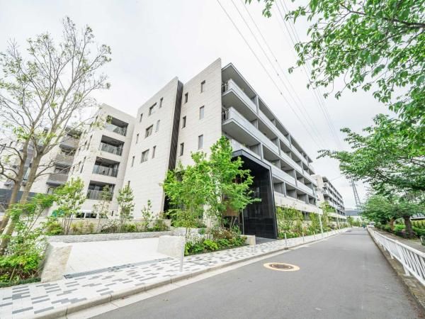 Proud Toritsudai 2LDK+S+SIC Apartment in Meguro, Tokyo - Thumbnail 3