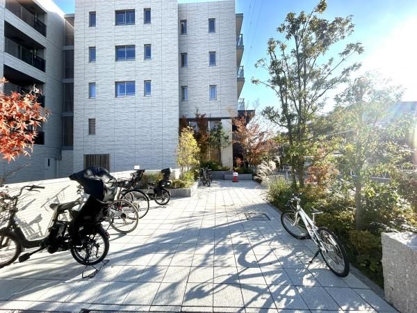 Proud Toritsudai 2LDK+S+SIC Apartment in Meguro, Tokyo - Thumbnail 4