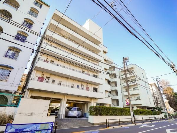 Renovated 1LDK+S Apartment in Itabashi, Tokyo | Tokiwadai Green Heights - Thumbnail 3