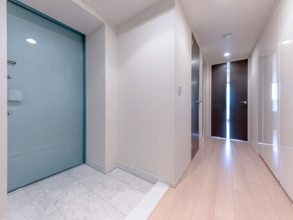 2LDK Apartment for Sale in Kozuka, Zushi City, Kanagawa - Thumbnail 3
