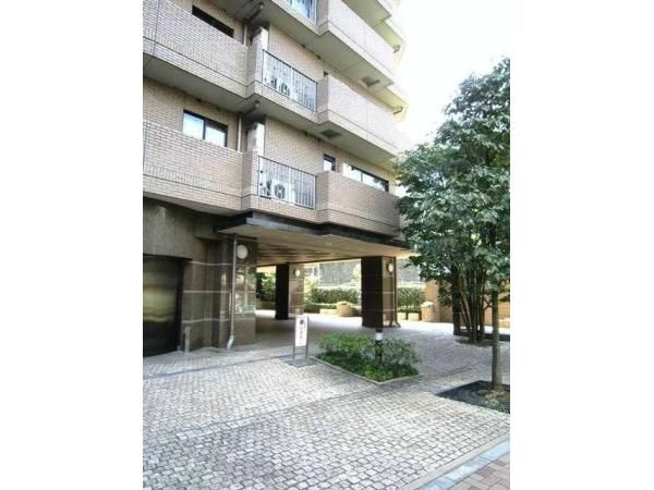 3LDK Apartment for Sale in Sanbancho, Chiyoda, Tokyo - Thumbnail 2