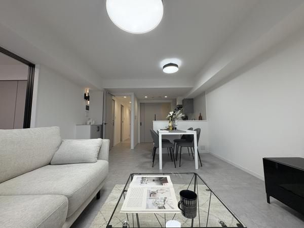 Renovated 3LDK Apartment Near Azamino Station in Yokohama - Thumbnail 4