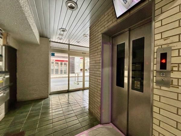 Renovated 2LDK Apartment in Musashino-shi, 48m2, Near Mitaka Station - Thumbnail 4