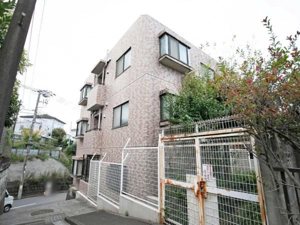 Renovated 3LDK Apartment in Tsurumi-ku, Yokohama for Sale - Thumbnail 3