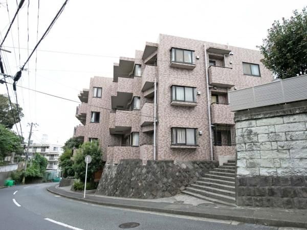 Renovated 3LDK Apartment in Tsurumi-ku, Yokohama for Sale - Thumbnail 2