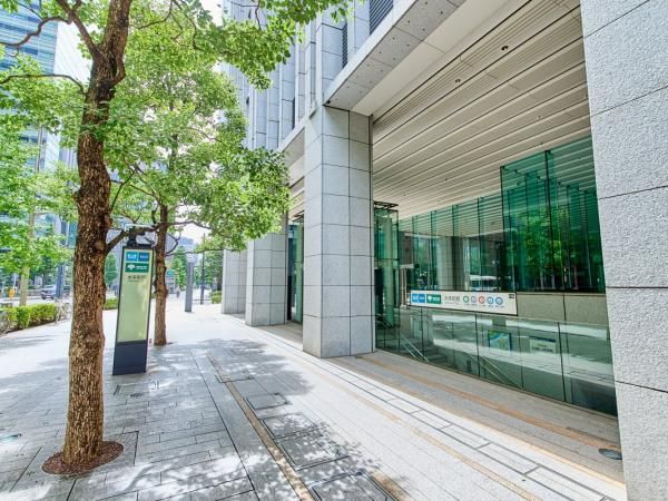 2LDK Apartment for Sale in Chiyoda-ku, Tokyo – 59.43m² - Thumbnail 4