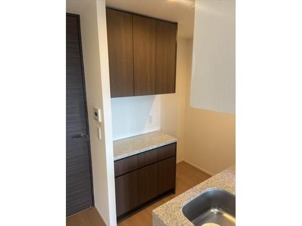 1LDK Apartment for Sale in Chiyoda, Tokyo – 45m² 28th Floor - Thumbnail 3