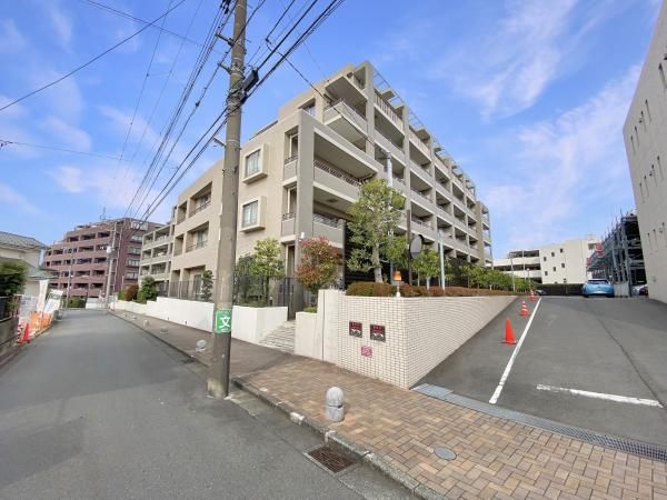 4LDK Apartment for Sale in Aoba Ward, Yokohama with Mt Fuji View - Thumbnail 4