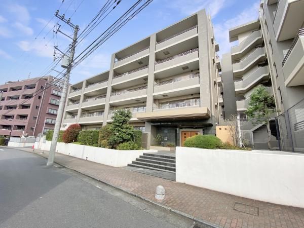 4LDK Apartment for Sale in Aoba Ward, Yokohama with Mt Fuji View - Thumbnail 2