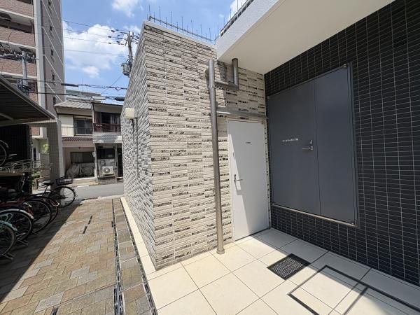 4LDK Apartment for Sale in Suita, Osaka - 86.38m2 - Thumbnail 3