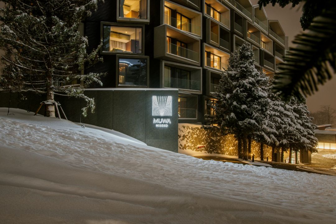 MUWA Niseko 4-Bed Ski-in Ski-out Luxury Condo - Thumbnail 2