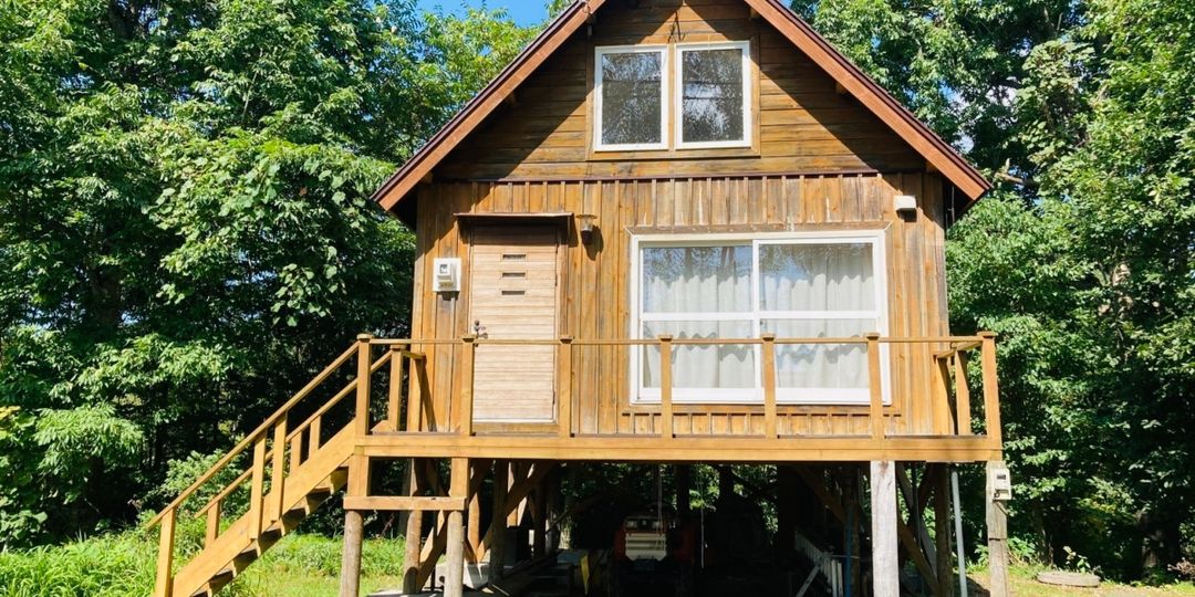 Log Cabin with Loft on Large Land Parcel in Niseko, Hokkaido - Thumbnail 3