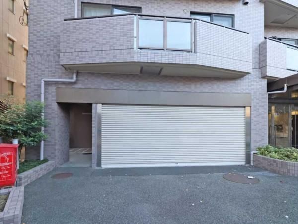 2LDK Apartment for Sale in Shinagawa Tokyo 55.35m2 - Image 1