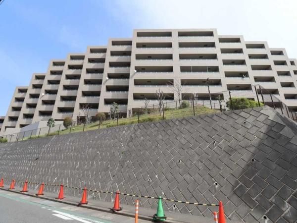 Renovated 4LDK Apartment in Kawasaki, Kanagawa | 95.18m² - Thumbnail 2