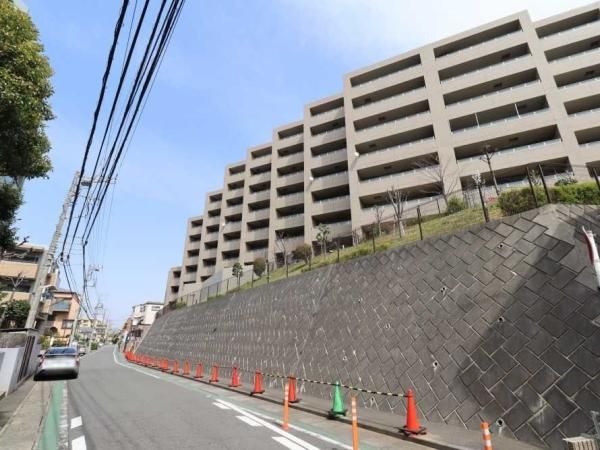 Renovated 4LDK Apartment in Kawasaki, Kanagawa | 95.18m² - Thumbnail 3