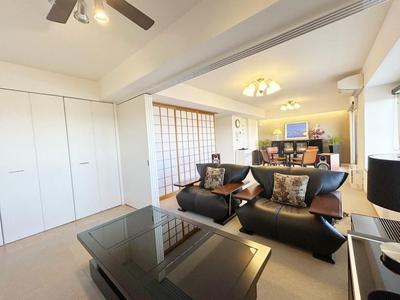 Spacious 3LDK Top-Floor Apartment in Sapporo Nishi Ward — Interior, Nishi, Hokkaido