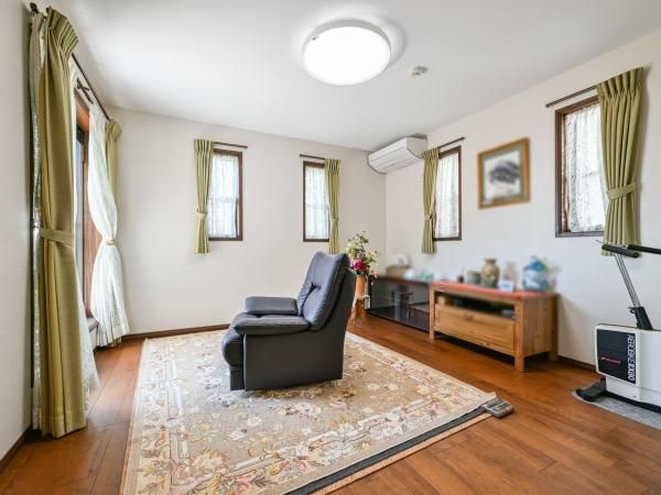 6LDK House in Takarazuka Near Hibari-ga-hanayashiki Station - Thumbnail 4