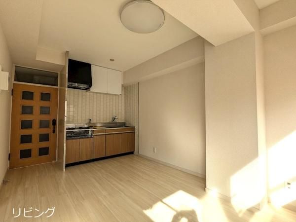 Renovated 1LDK Apartment in Oi, Shinagawa, Tokyo - 46.97m2 - Thumbnail 3