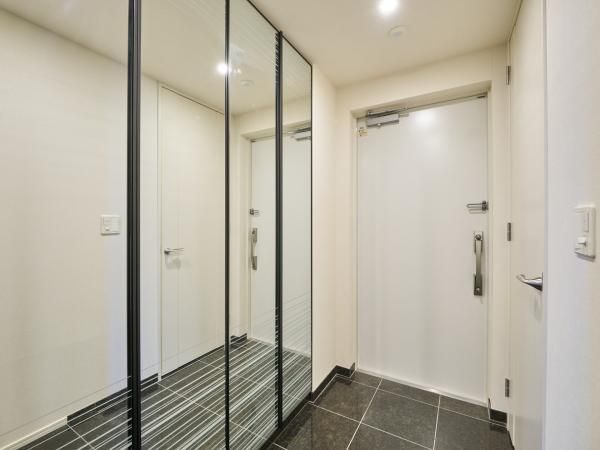 2LDK Apartment for Sale in Toyosu, Koto-ku, Tokyo – 78.44m² - Thumbnail 2
