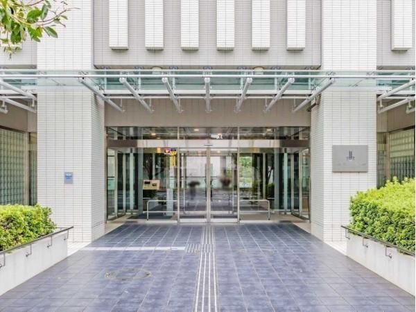 3LDK Apartment for Sale in Higashi-Ikebukuro, Tokyo - Thumbnail 3
