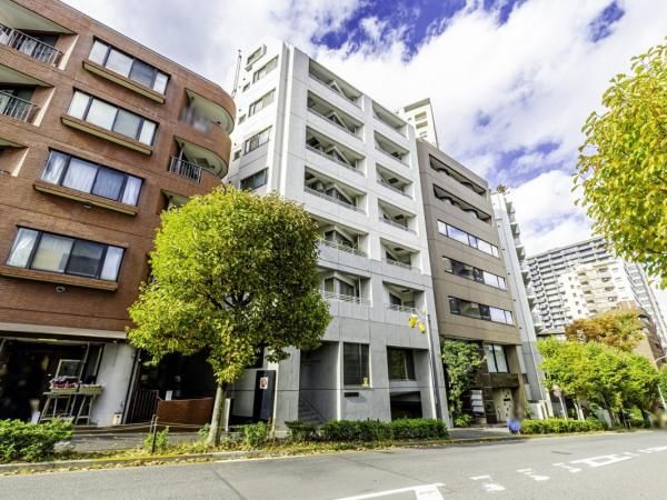 67m² 2LDK Penthouse Apartment in Ebisu, Shibuya - Thumbnail 2