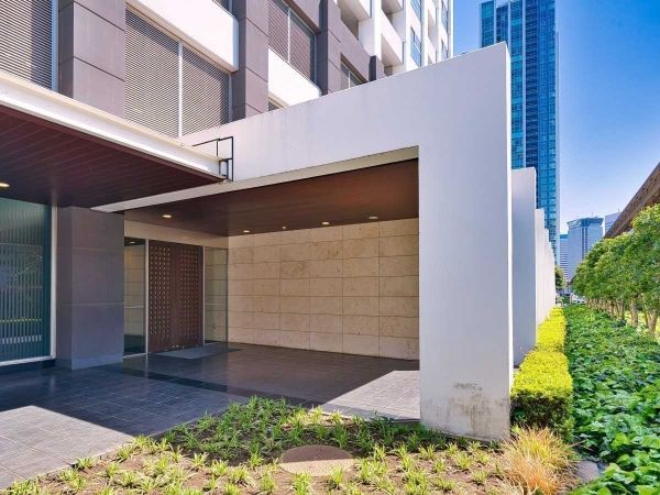 3LDK Apartment in Minato, Tokyo - 95.67m² - Renovated - Thumbnail 2