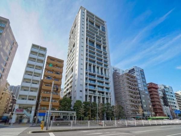 3LDK Apartment for Sale in Azabujuban, Minato, Tokyo - Thumbnail 2