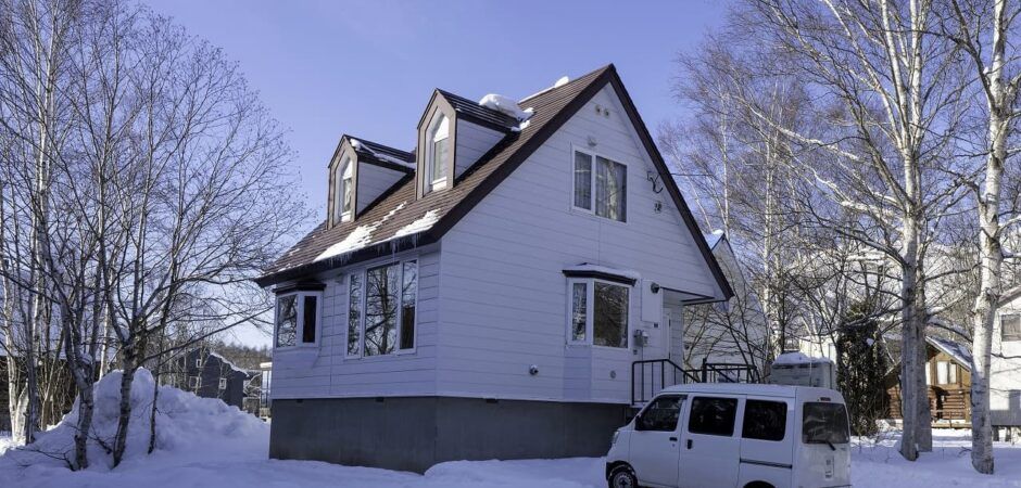 2-Bedroom House for Sale in Lower Hirafu, Niseko, Hokkaido - Thumbnail 2