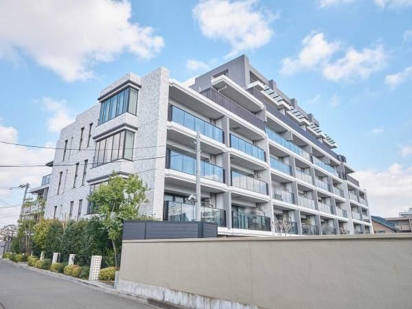 3LDK Apartment for Sale in Chofu City, Tokyo - 82m2 - Thumbnail 2