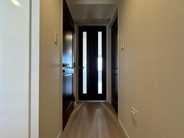 Renovated 3LDK Apartment in Takarazuka, Hyogo - Thumbnail 3