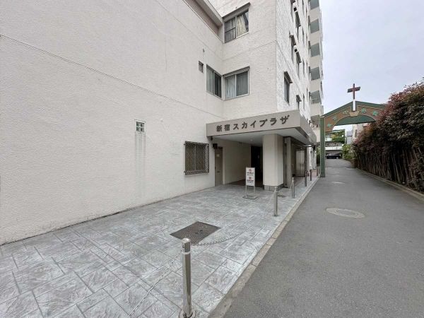 3LDK Apartment for Sale in Okubo, Shinjuku, Tokyo - Thumbnail 2