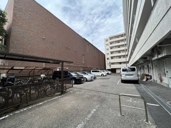 3LDK Apartment for Sale in Okubo, Shinjuku, Tokyo - Thumbnail 4
