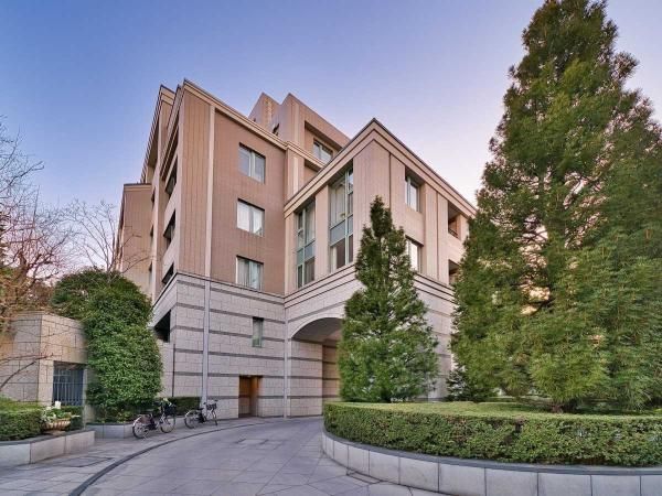 3LDK 168.54m2 Apartment for Sale in Minato-ku, Tokyo - Thumbnail 3