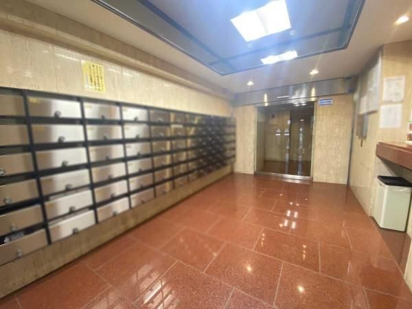 1LDK Apartment for Sale in Hiroo, Shibuya, Tokyo - Thumbnail 3