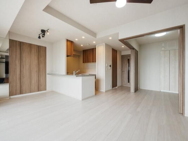3LDK Apartment in Higashishinagawa, Shinagawa Ward, Tokyo - Thumbnail 3