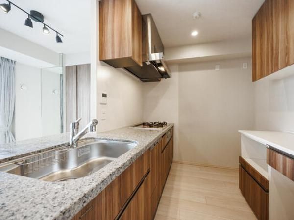 3LDK Apartment in Higashishinagawa, Shinagawa Ward, Tokyo - Thumbnail 4