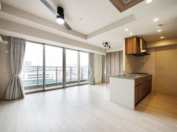 3LDK Apartment in Higashishinagawa, Shinagawa Ward, Tokyo - Thumbnail 2