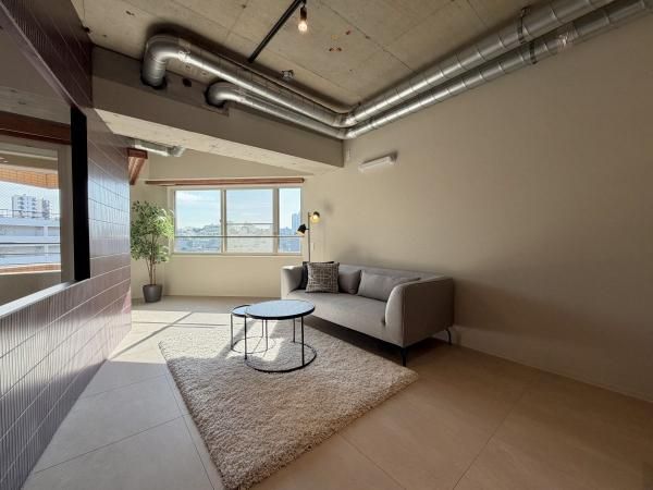 Renovated 1LDK Apartment in Ebisu, Shibuya-ku, Tokyo - Thumbnail 4