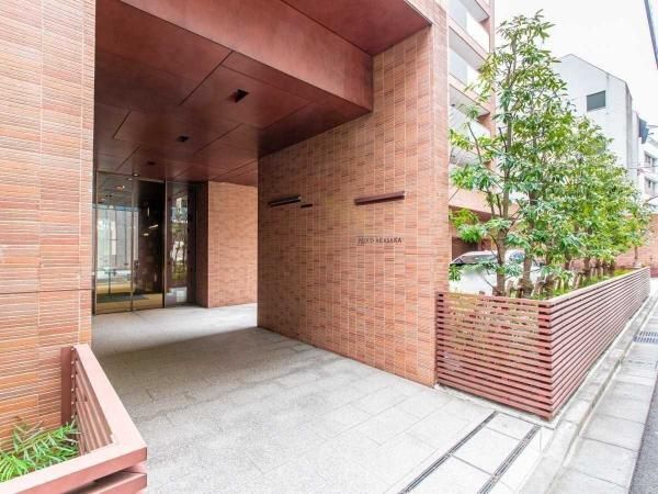 2LDK Apartment for Sale in Akasaka, Minato-ku, Tokyo - Image 1