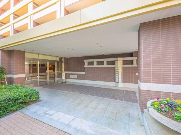 Renovated 2LDK+S Apartment in Shinagawa, Tokyo for Sale - Thumbnail 2